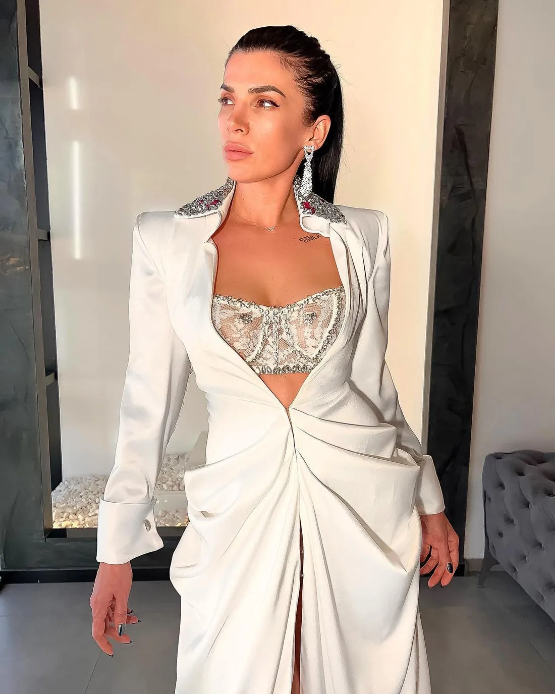 Kensley Elegant V- Neck White Evening Dress